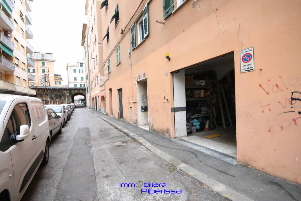 casa semindipendente in vendita a Genova in zona Sampierdarena