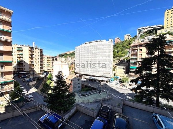 appartamento in vendita a Genova in zona Quezzi