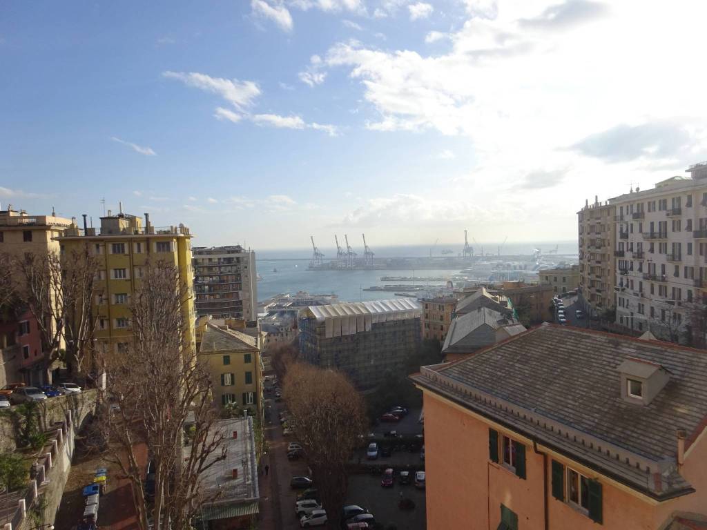 attico in vendita a Genova in zona San Teodoro