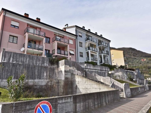 appartamento in vendita a Genova in zona Struppa