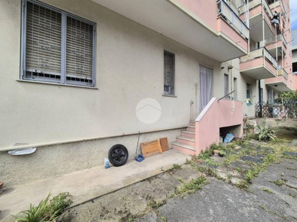 appartamento in vendita a Genova in zona Palmaro / Pra'