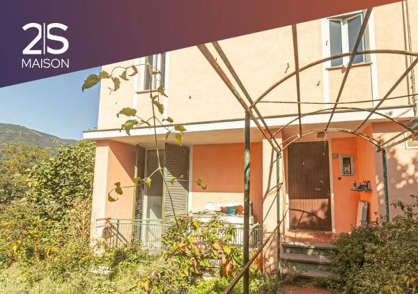 casa indipendente in vendita a Genova in zona Rivarolo