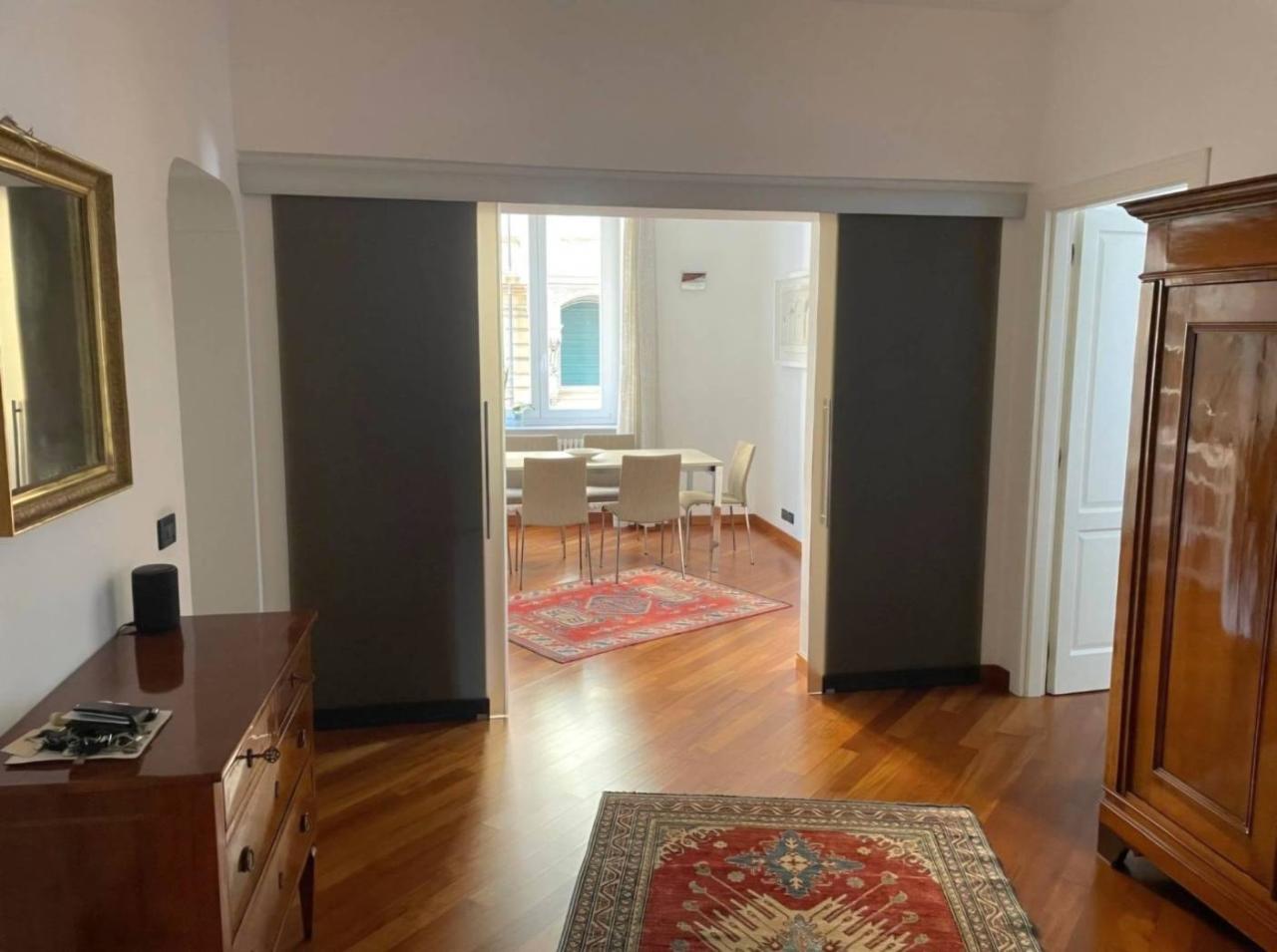 appartamento in vendita a Genova in zona Foce