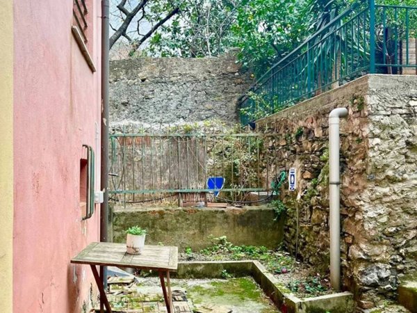 negozio in vendita a Genova in zona Nervi