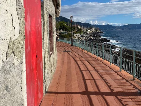 negozio in vendita a Genova in zona Nervi