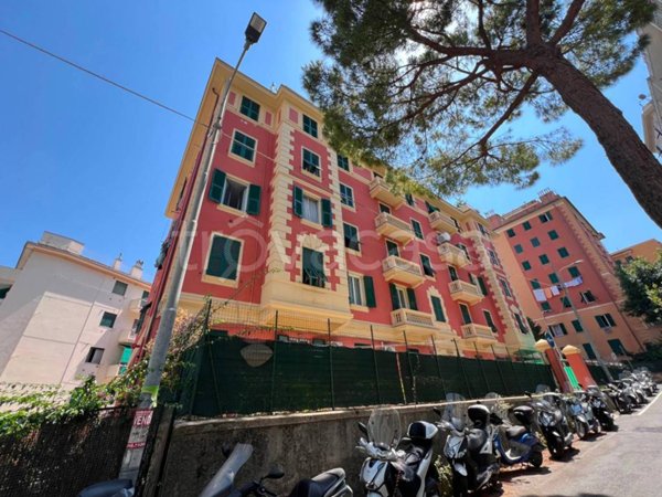 appartamento in vendita a Genova in zona Sturla