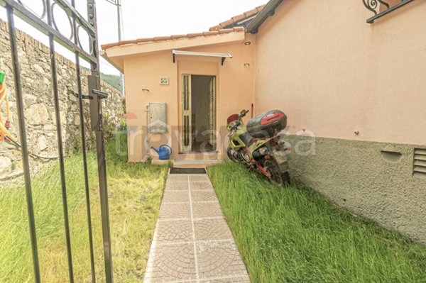 casa indipendente in vendita a Genova in zona Struppa