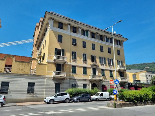 appartamento in vendita a Genova in zona Marassi