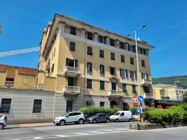 appartamento in vendita a Genova in zona Marassi