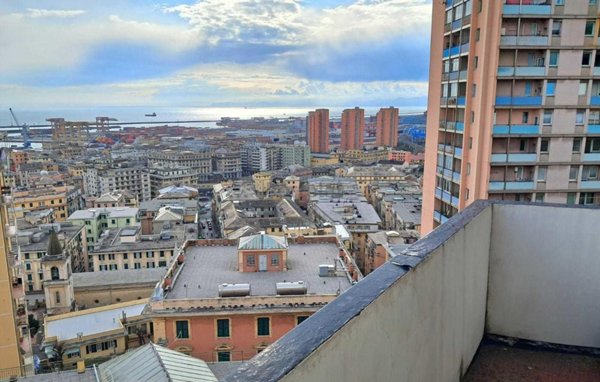 appartamento in vendita a Genova in zona Sampierdarena