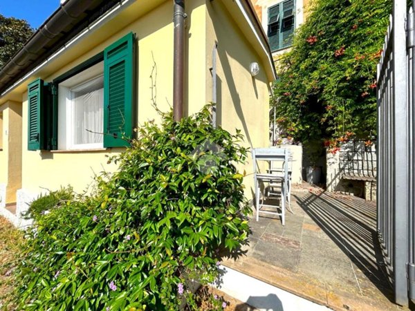 casa indipendente in vendita a Genova