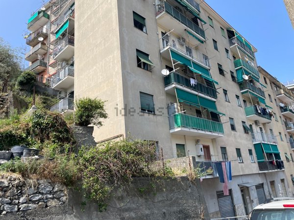 appartamento in vendita a Genova in zona Staglieno