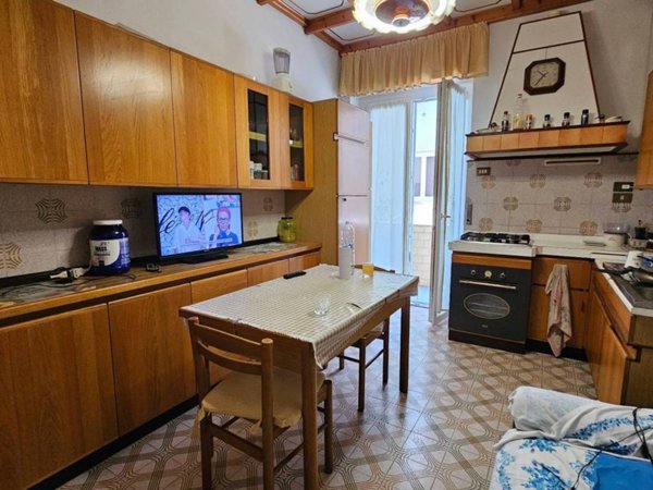 appartamento in vendita a Genova in zona Rivarolo