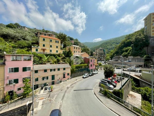 appartamento in vendita a Genova in zona Quezzi