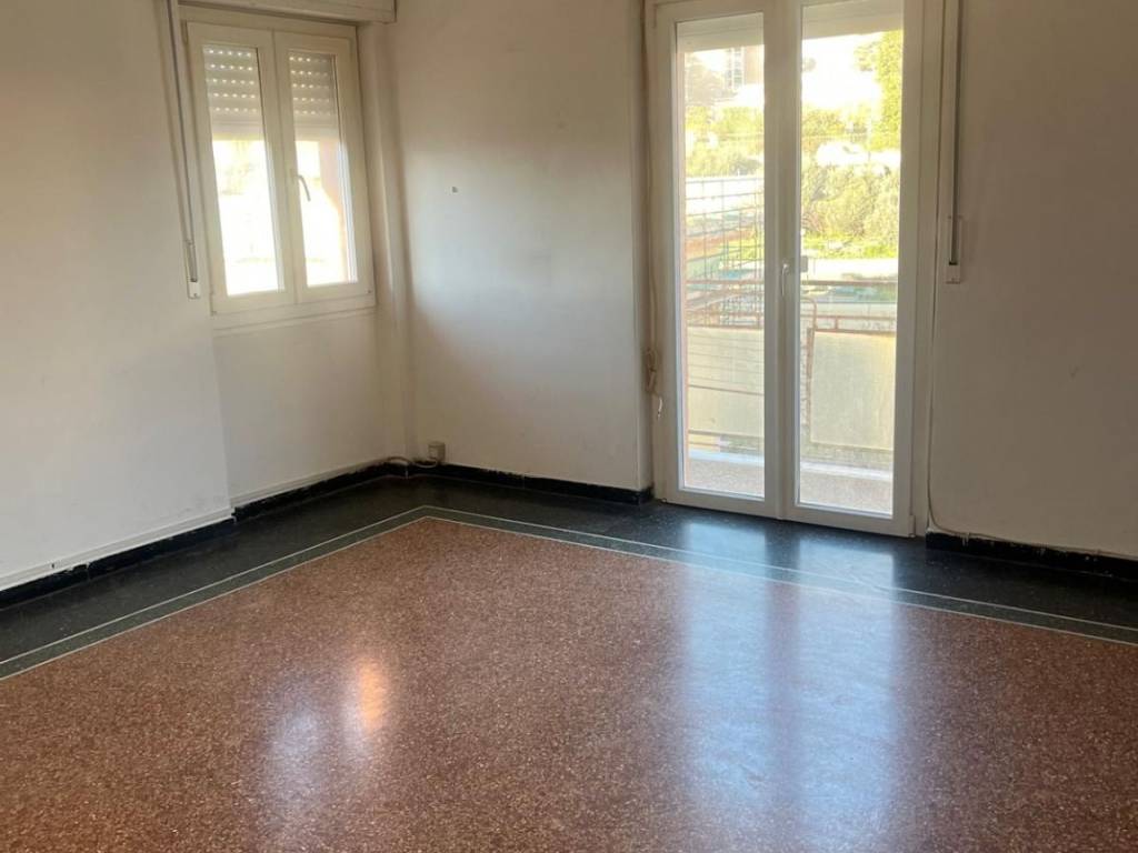 appartamento in vendita a Genova in zona Sturla