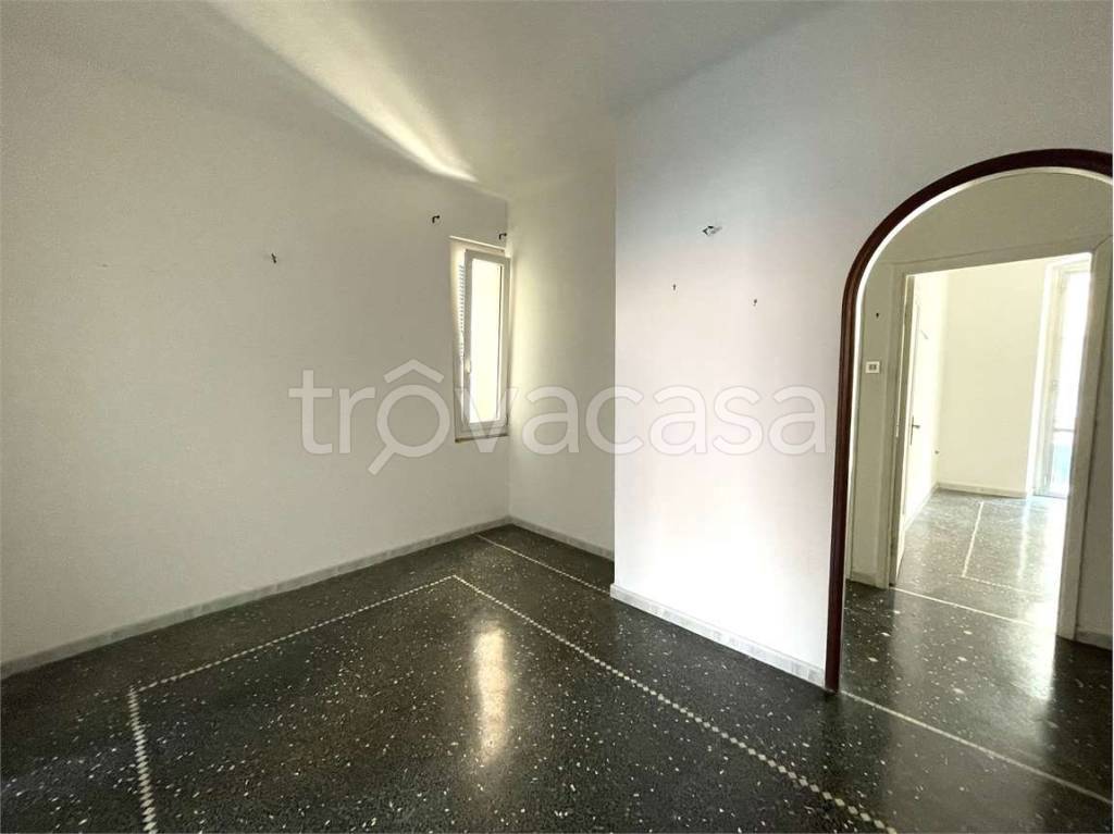 appartamento in vendita a Genova in zona Rivarolo