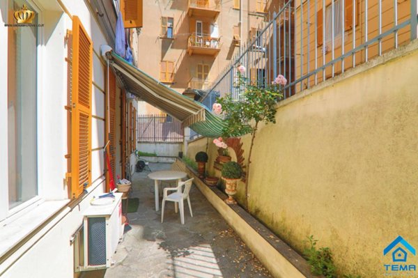appartamento in vendita a Genova in zona Sestri Ponente