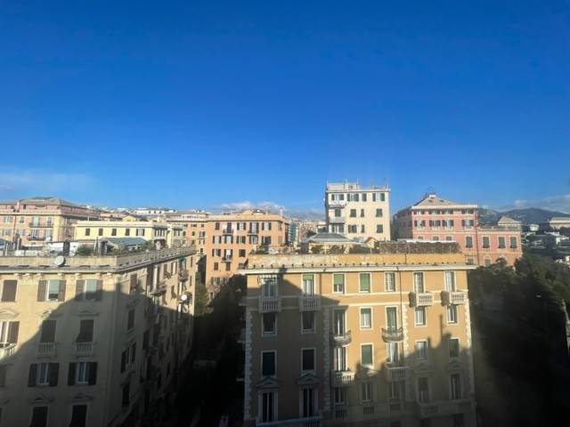 appartamento in vendita a Genova in zona Sturla