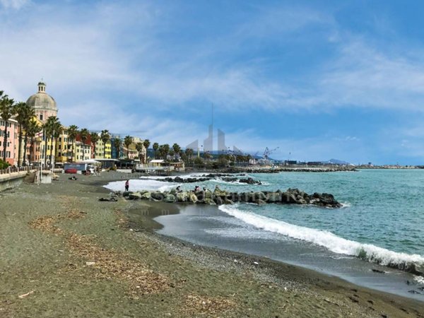 appartamento in vendita a Genova in zona Pegli