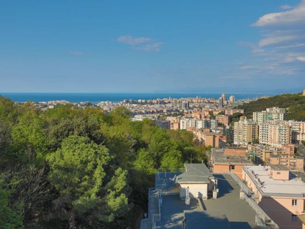 appartamento in vendita a Genova in zona Quezzi