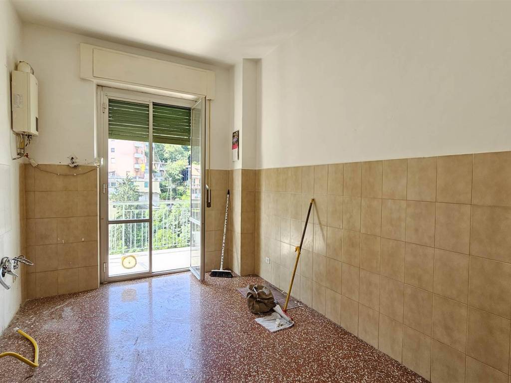 appartamento in vendita a Genova in zona Bolzaneto