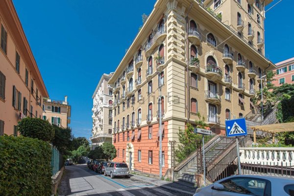 appartamento in vendita a Genova in zona Castelletto
