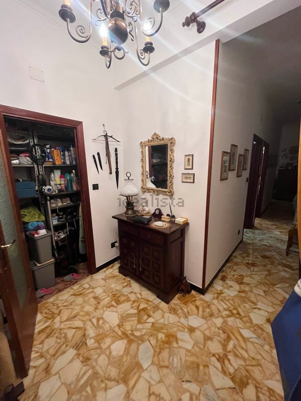 appartamento in vendita a Genova in zona Sestri Ponente