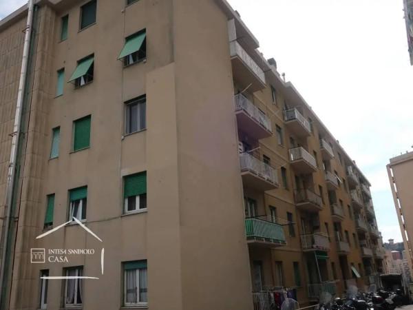 appartamento in vendita a Genova in zona Marassi