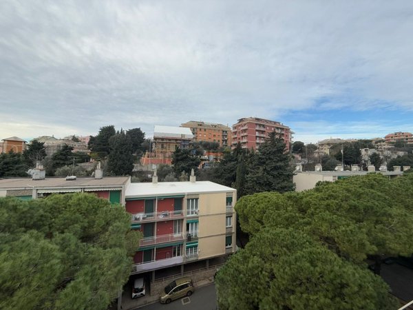 appartamento in vendita a Genova in zona Sturla
