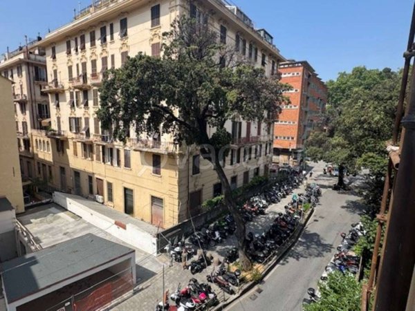 appartamento in vendita a Genova in zona San Vincenzo