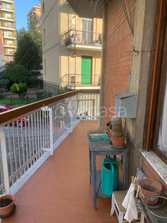 appartamento in vendita a Genova in zona Sestri Ponente