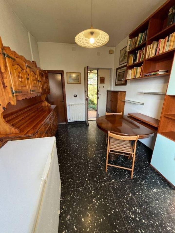 appartamento in vendita a Genova in zona Bolzaneto
