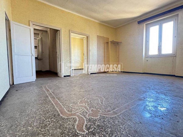 appartamento in vendita a Genova in zona Sottoripa / Maddalena / Molo