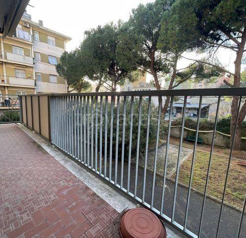 appartamento in vendita a Genova in zona Rivarolo