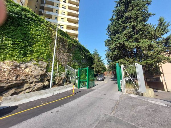 appartamento in vendita a Genova in zona Marassi