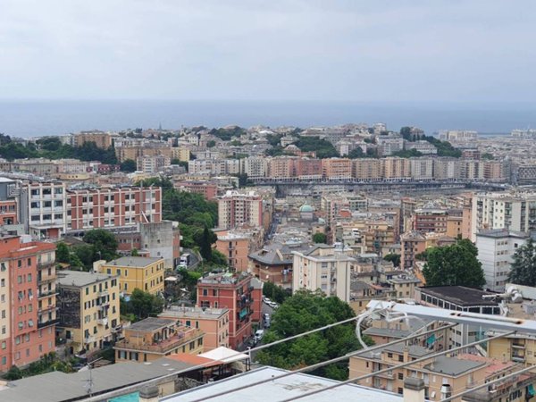 appartamento in vendita a Genova in zona Quezzi