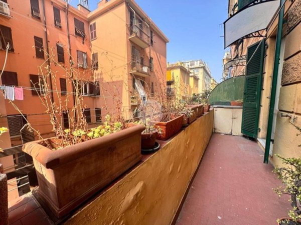 appartamento in vendita a Genova in zona Sampierdarena