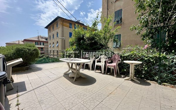 appartamento in vendita a Genova in zona Sestri Ponente
