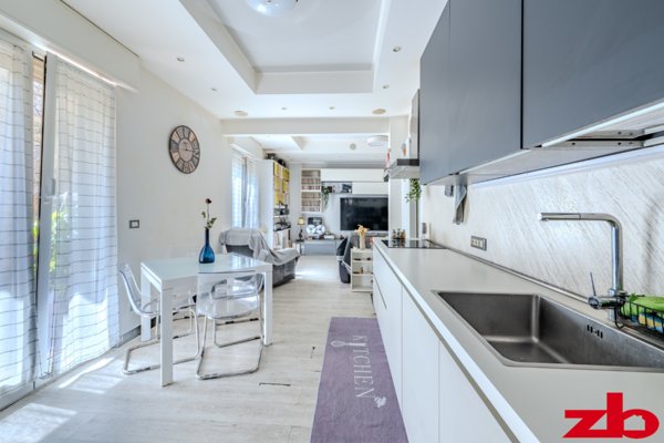 appartamento in vendita a Genova in zona Apparizione