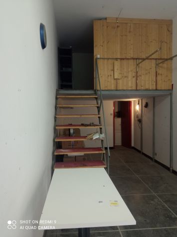 ufficio in vendita a Genova in zona Rivarolo