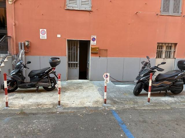 ufficio in vendita a Genova in zona Foce