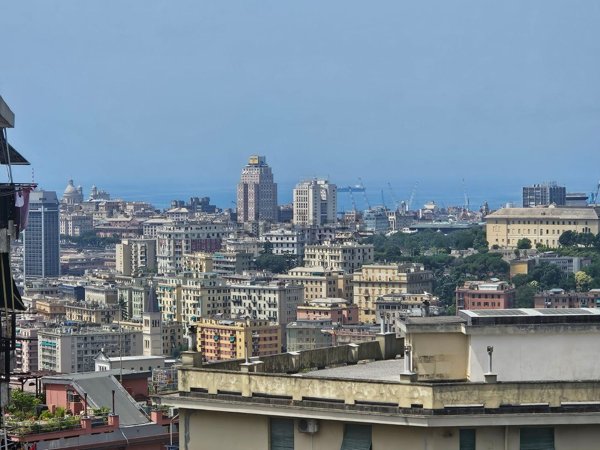 appartamento in vendita a Genova in zona Marassi