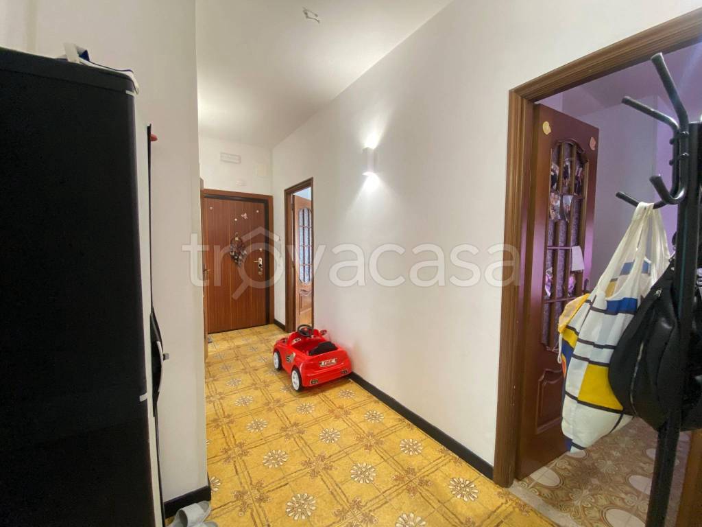 appartamento in vendita a Genova in zona Palmaro / Pra'