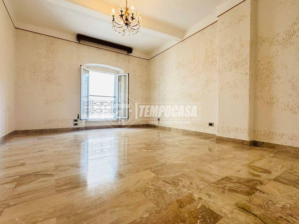 appartamento in vendita a Genova in zona Voltri