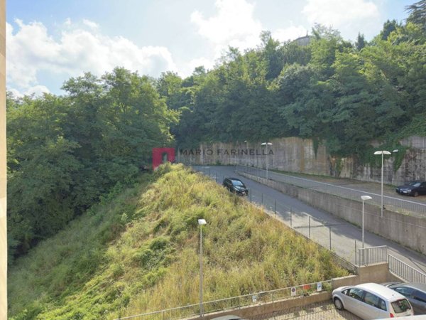 appartamento in vendita a Genova in zona Rivarolo