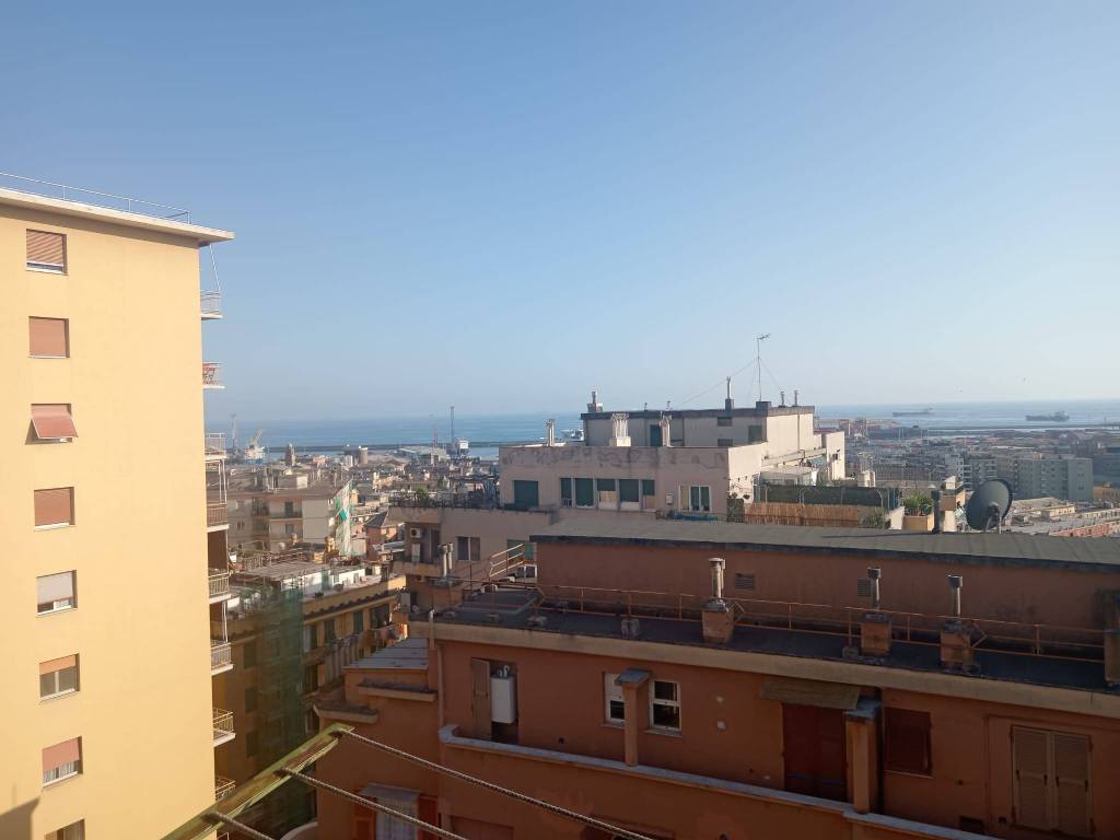 appartamento in vendita a Genova in zona Sampierdarena