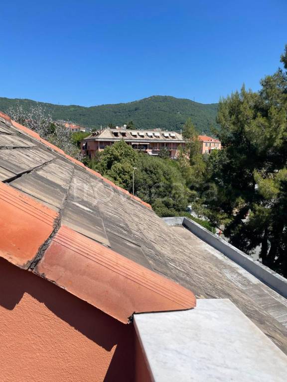 appartamento in vendita a Genova in zona Molassana