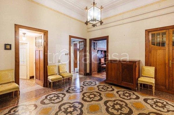 appartamento in vendita a Genova in zona Castelletto