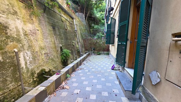 appartamento in vendita a Genova in zona Certosa