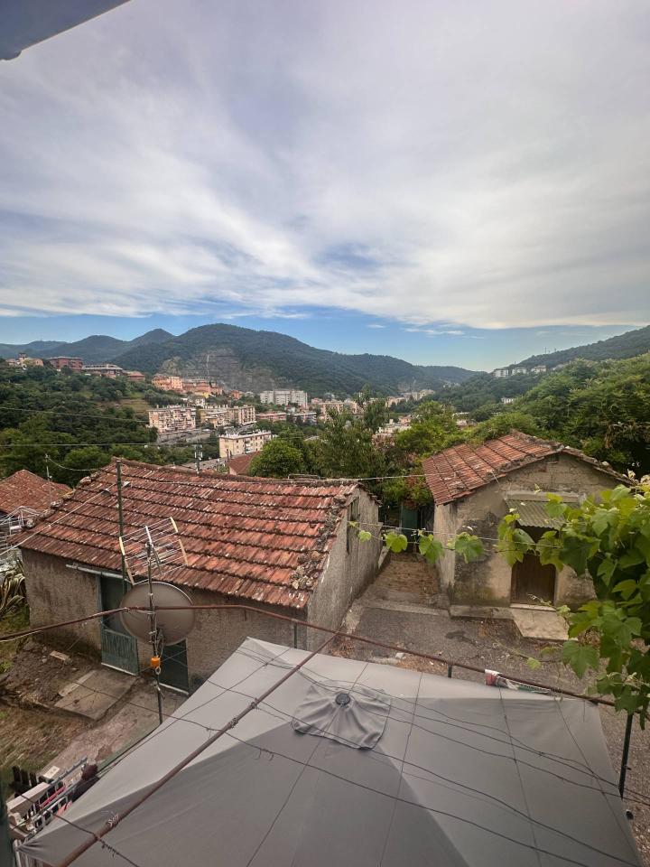 casa indipendente in vendita a Genova in zona Molassana